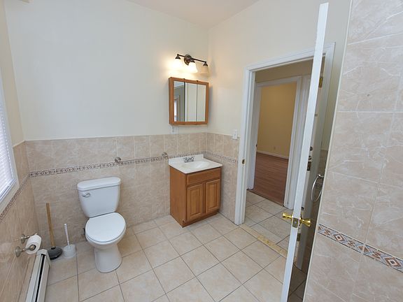 4th image of 117 Scheerer Ave
