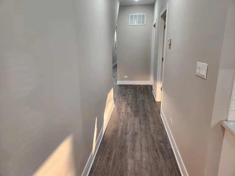 4053 S Prairie Ave #2 — Photo 6