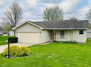141 E Parkway Dr, Warren, IN 46792