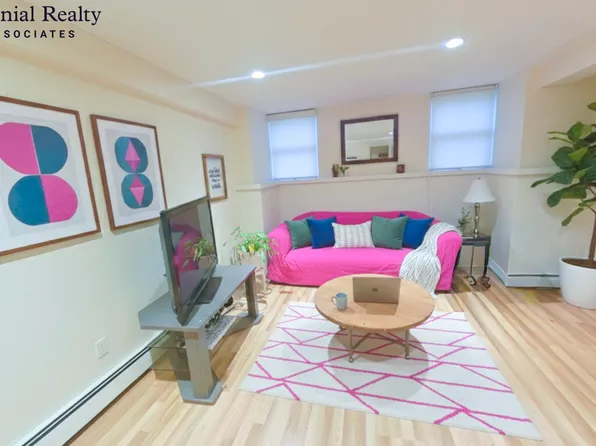 90 Pleasant St, Brookline, MA