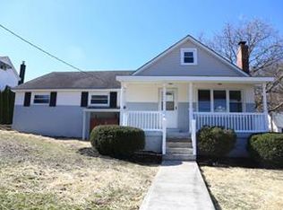 404 S Walnut St, Slatington, PA 18080