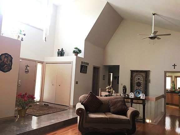 4th image of 30072 White Hall Ct