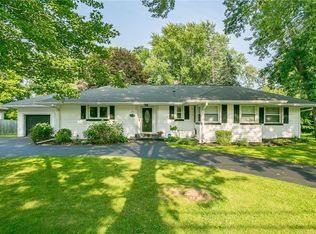 226 Tobey Rd, Pittsford, NY 14534