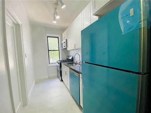 625 Caton Avenue image 1 of 16