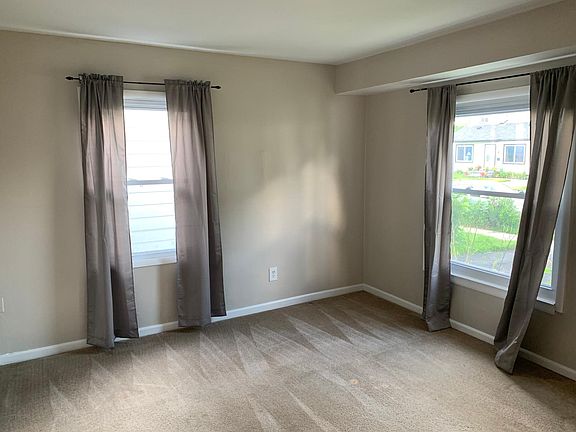 2nd image of 616 E Hudson Ave