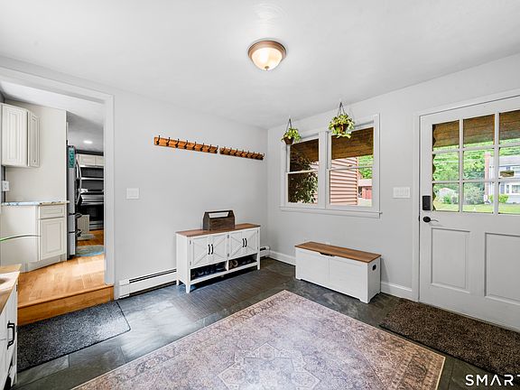 3rd image of 42 Oakwood Street