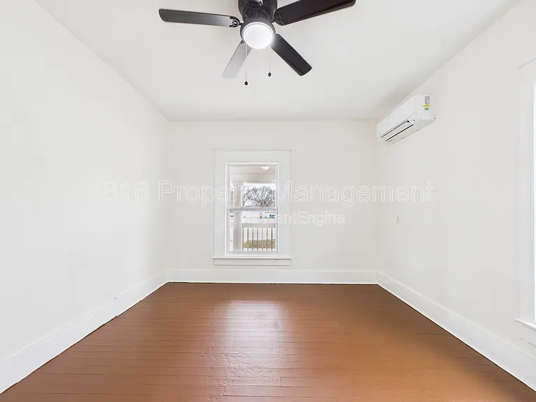 411 Main St — Photo 11