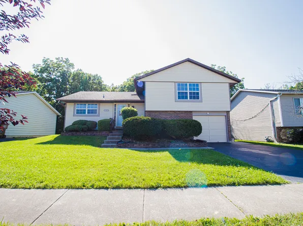 18202 Fountainbleau Dr, Hazel Crest, IL 60429