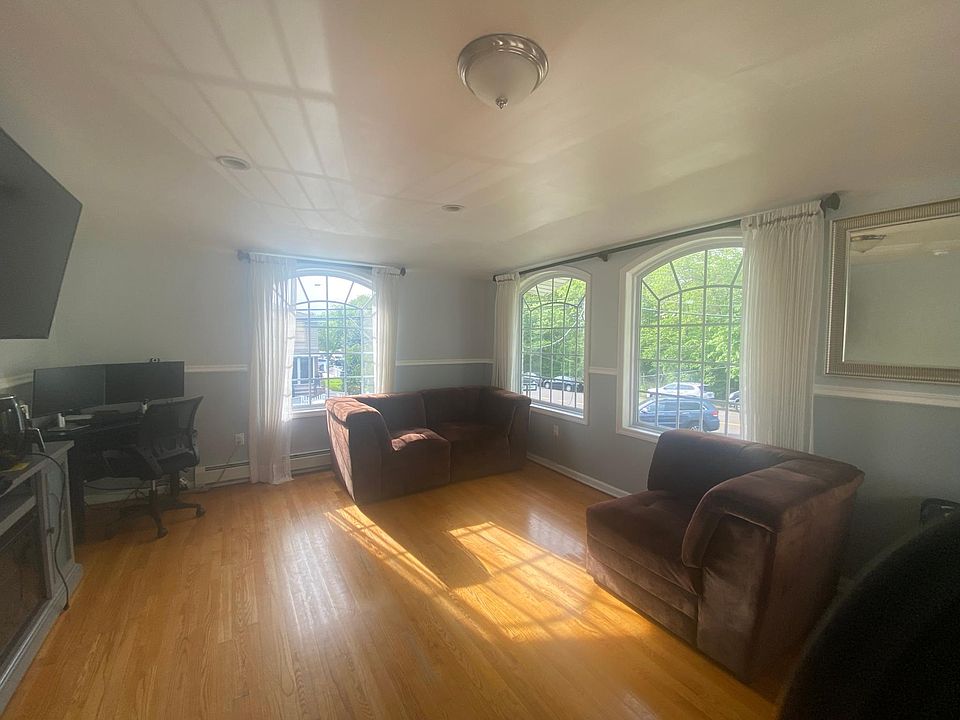 1st image of 96-28 155th Ave Floor 2