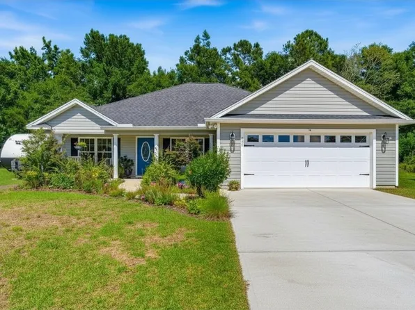 225 Fox Hunt Pl., Galivants Ferry, SC 29544