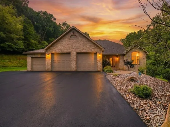 221 Shaw Ct, New Alexandria, PA 15670