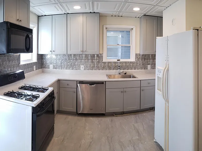 824 Fairmount Ave — Photo 4
