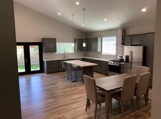 5852 Alonzo Ave, Encino, CA 91316