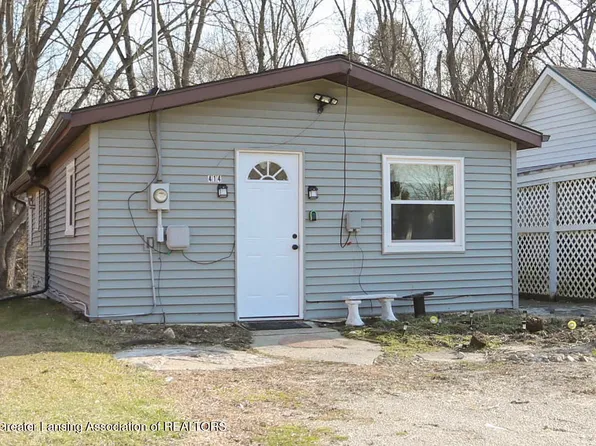 414 Raymerville Ct, Eaton Rapids, MI 48827
