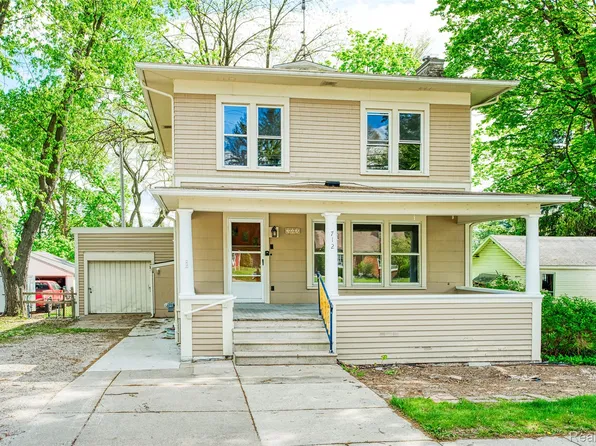 712 E Grand River Ave, Fowlerville, MI 48836