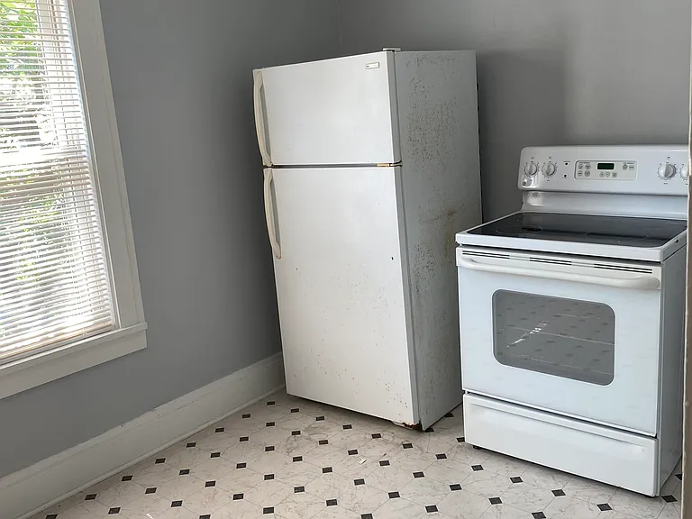 Belle Apartments — Photo 8