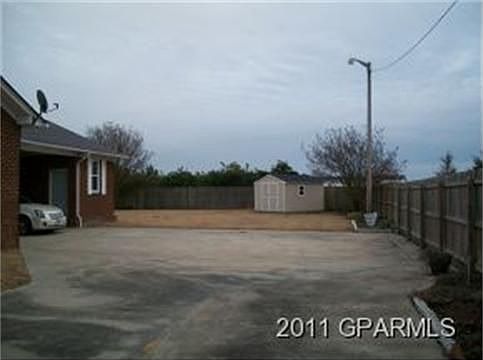 3rd image of 2785 State Highway 121