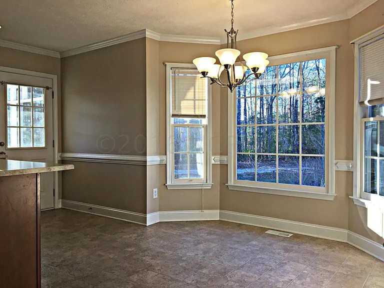 638 Amberdale West Cir — Photo 12