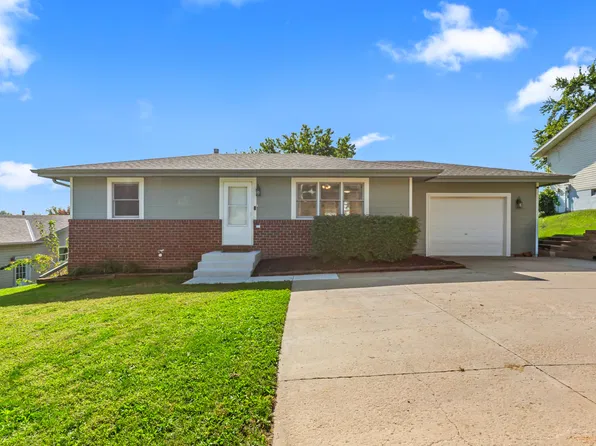 403 Fairview Dr, Glenwood, IA 51534