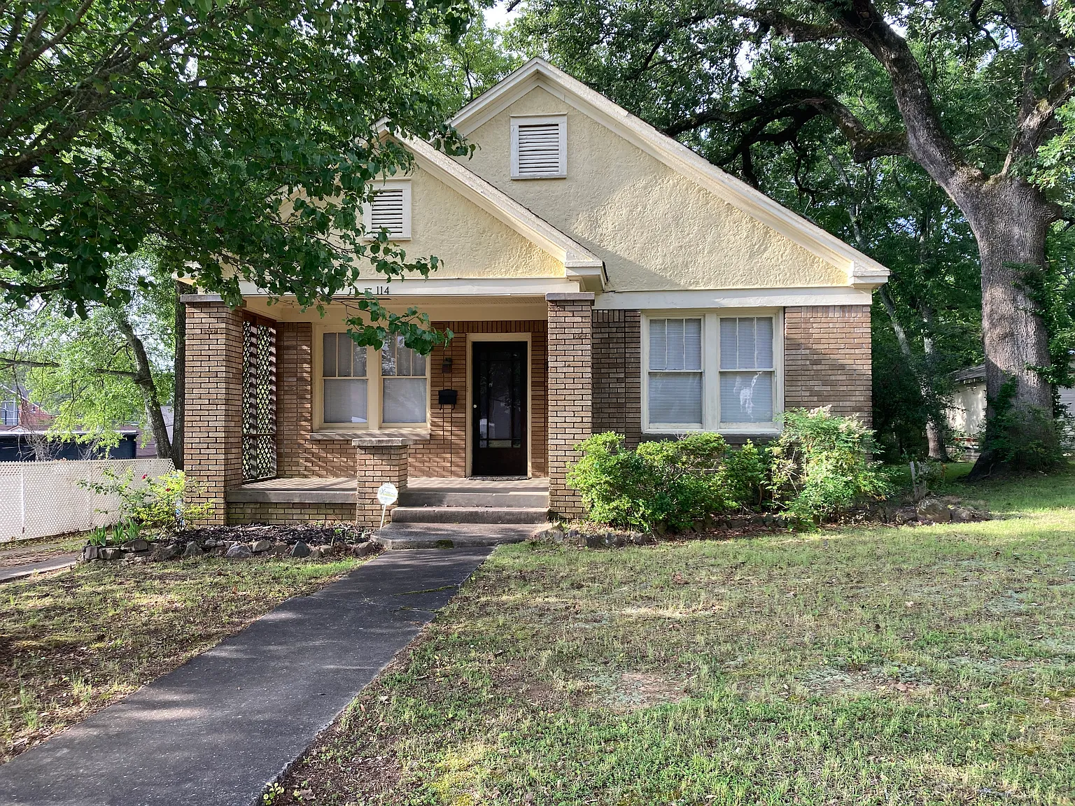3 bed, 1380 sqft, $1,350 — Photo 1