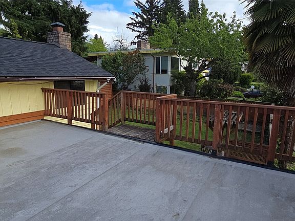 3rd image of 6703 S 120th Street