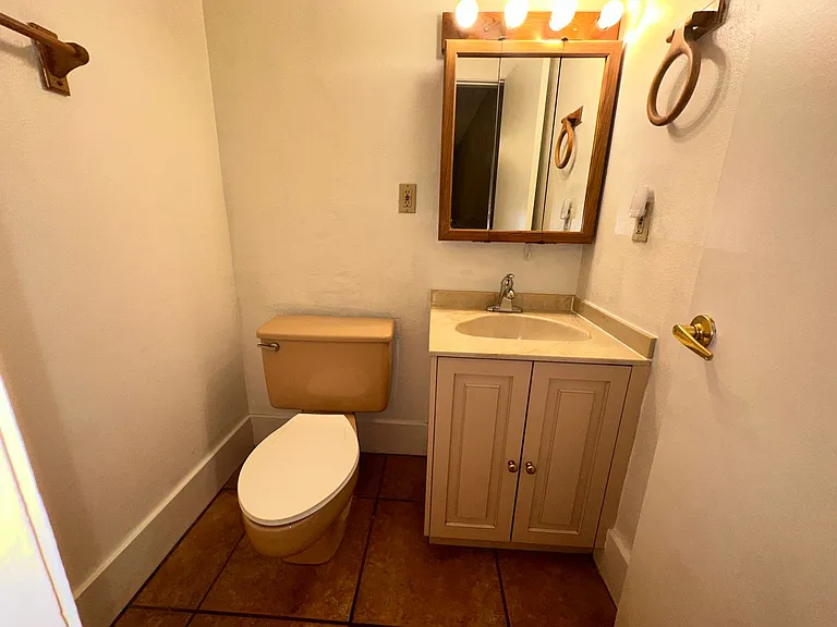 2135 Virginia Ave #8 — Photo 4