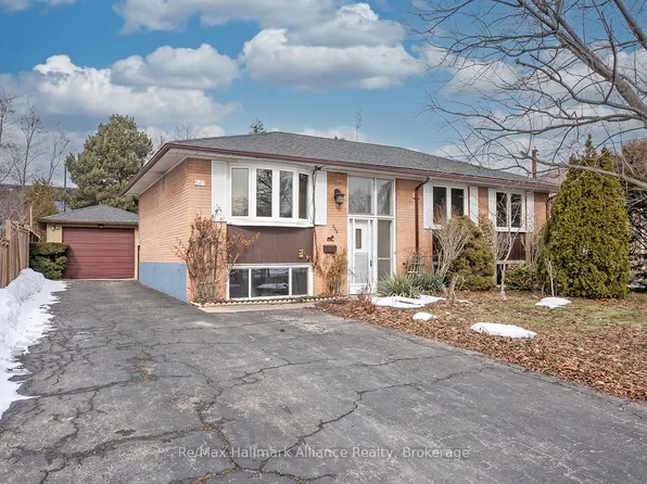 543 Pinegrove Rd, Oakville, ON L6K 2C2