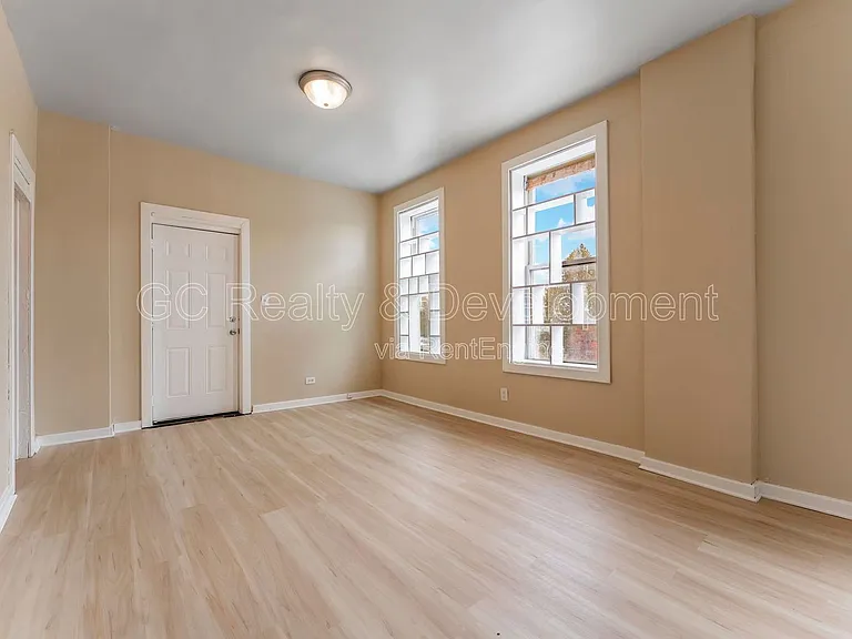 3328 W Chicago Ave #2R — Photo 4