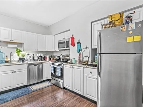 55 W Eagle St #1, Boston, MA 02128