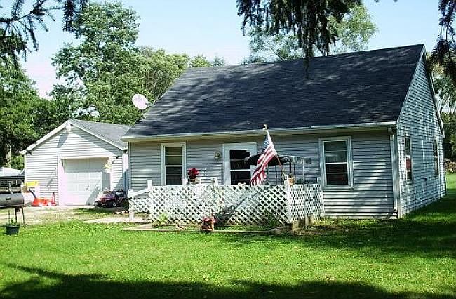 Cute Country Setting!