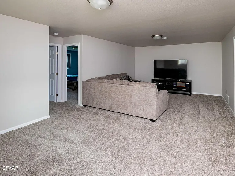 5610 Lou Ann St — Photo 31