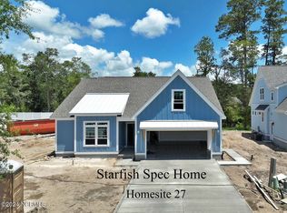 426 Raven Glen Dr, Southport, NC 28461