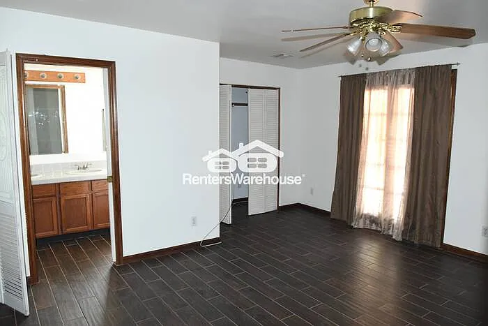 325 W Highland Ave — Photo 13