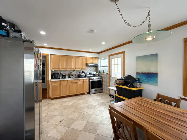 169-20 21st Road image 2 of 27