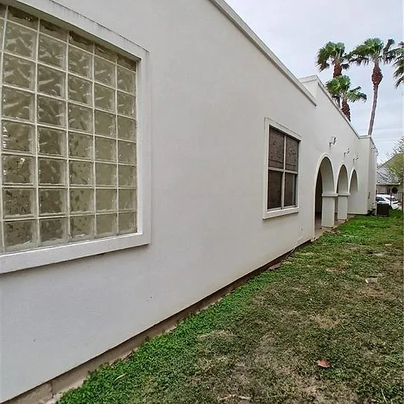 128 San Jacinto St — Photo 18