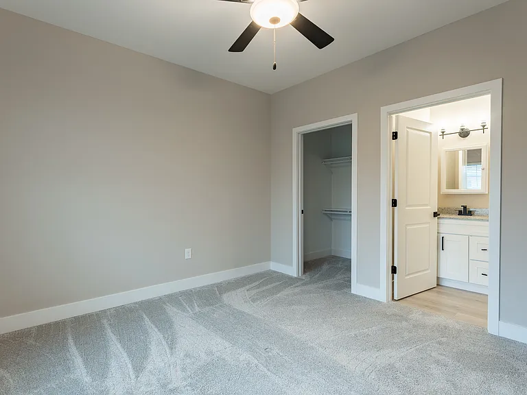 608 N Mill St #D30 — Photo 6