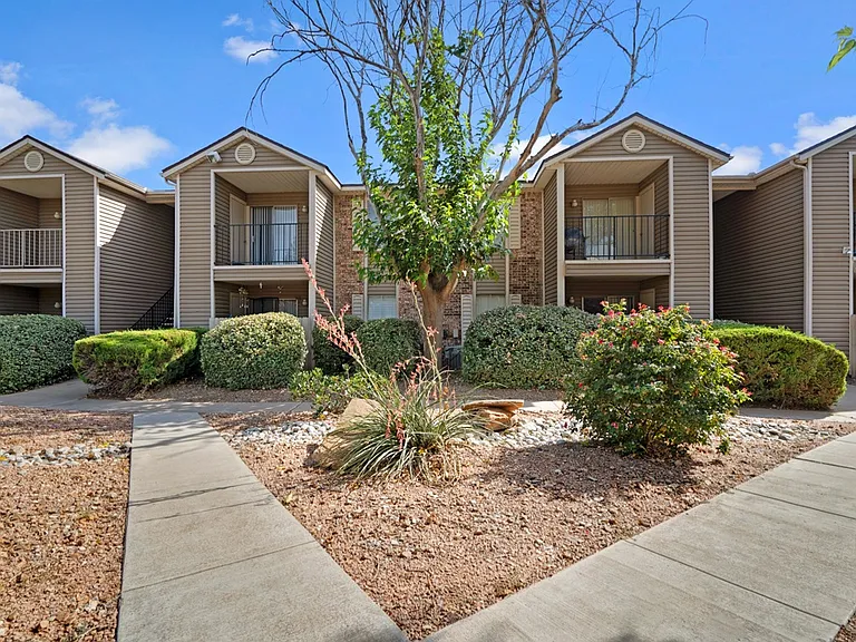 Northridge Court — Photo 20