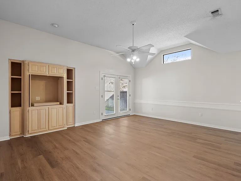 4820 Ashworth Ct — Photo 16