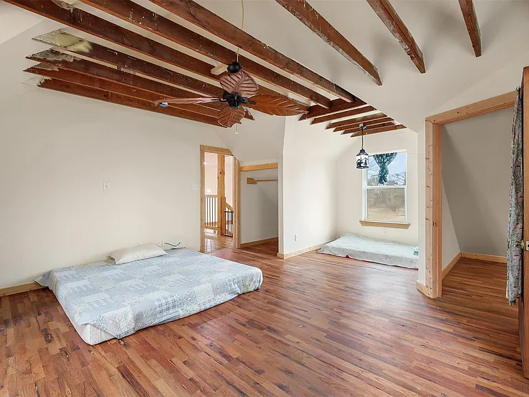 9009 Lazy Ln — Photo 30