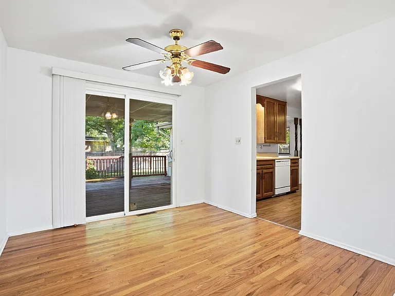3260 E Maplewood Ave — Photo 9