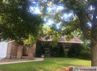 7418 Log View Dr, Houston, TX 77040