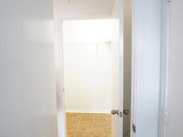 4403 Sprangletop Ave — Photo 14