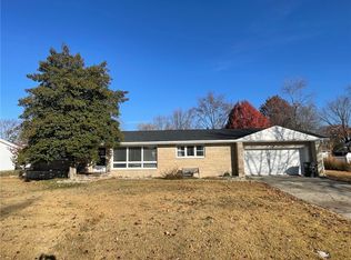 707 Meadows St, Altamont, IL 62411