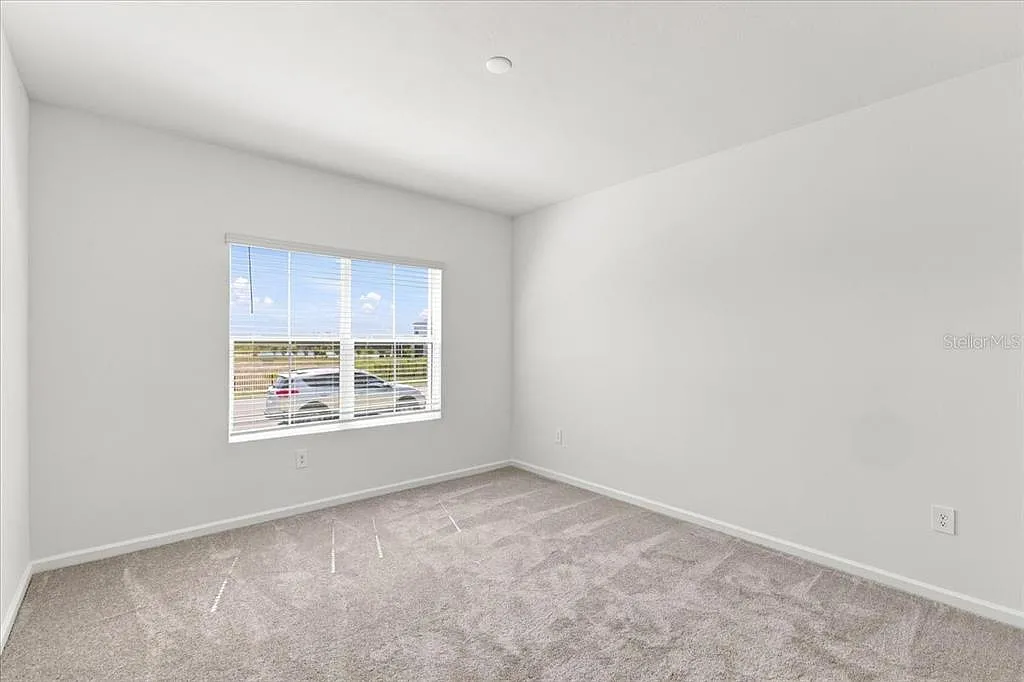 4 bed, 2.5 bath, 2000 sqft, $2,575 — Photo 4