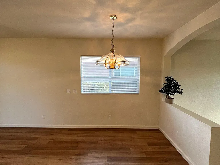 7798 Neyland Way — Photo 4