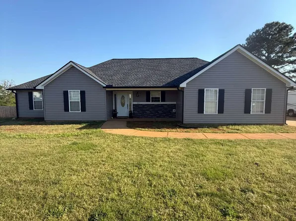 237 Ferguson Ave, Locust Grove, GA 30248