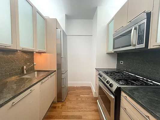 Rented by New York Residence | media 13