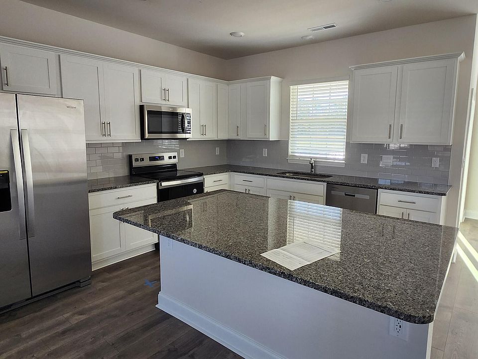 2nd image of 408 Lake Tyler Drive