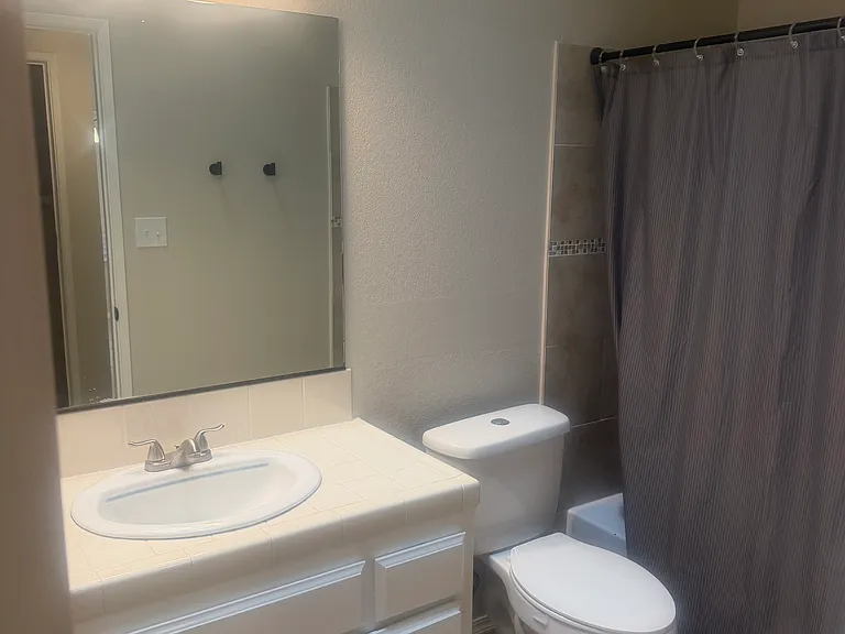 4600 Beechwood St — Photo 5