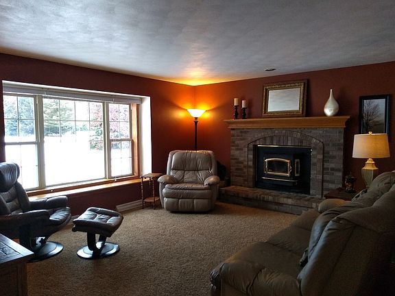 2nd image of W9374 Oakwood Dr